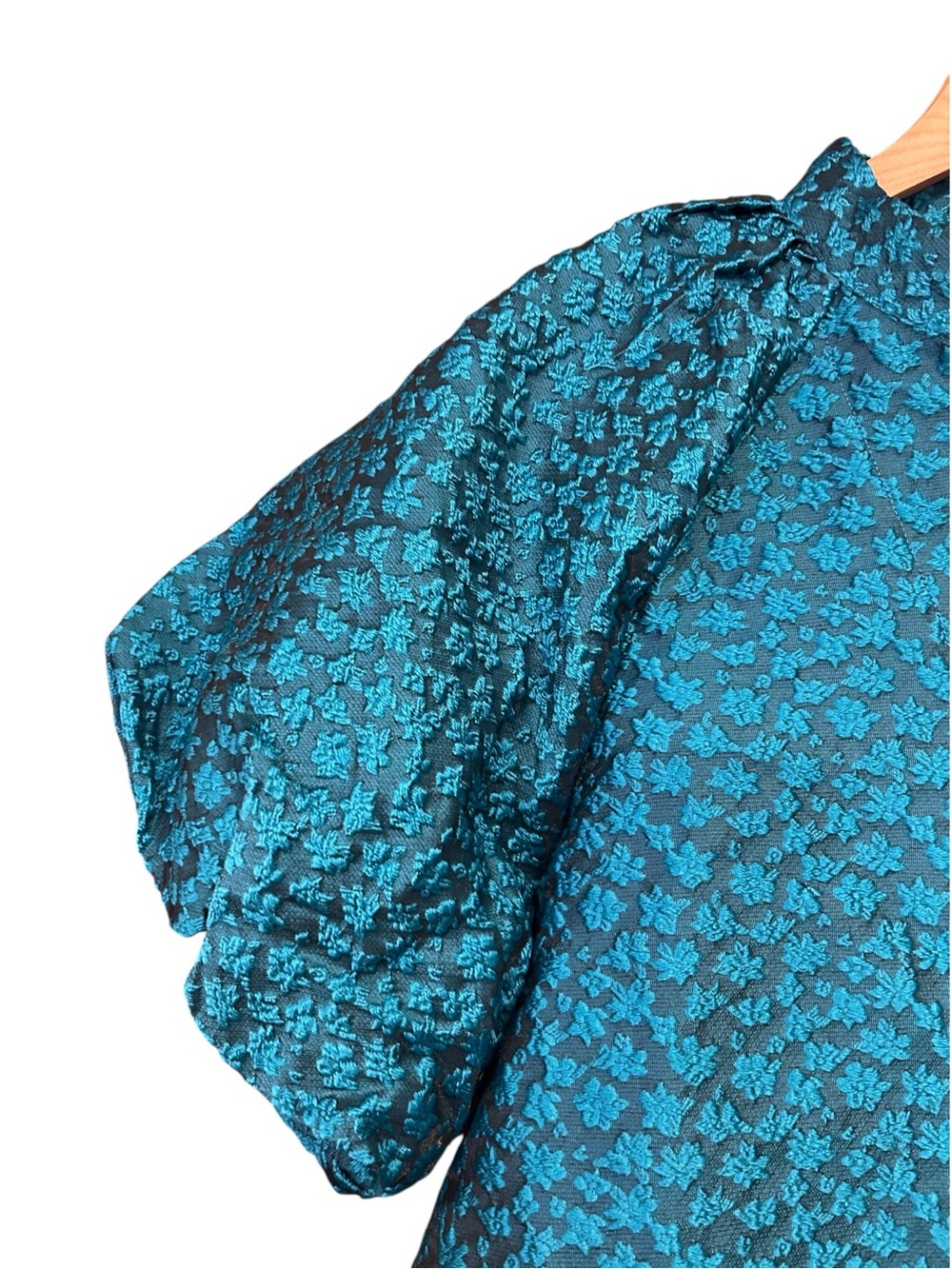 THML Teal Textured Jacquard Puff Sleeve V-Neck Top Women’s Size XL - Picture 7 of 11